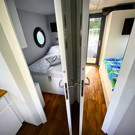 Vindua Marieke - Festlieger シュヴェリーン